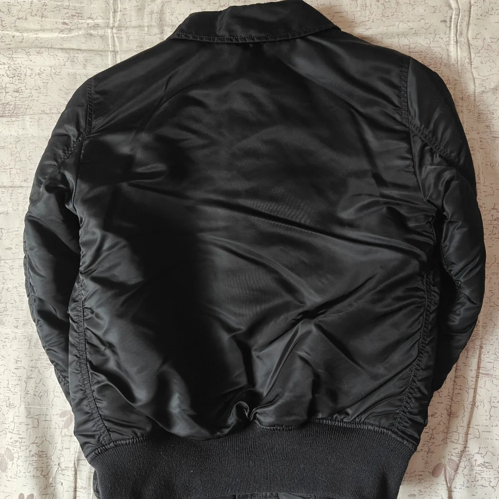 Alpha Industries Black Bomber Jacket - Picture 6 of 9